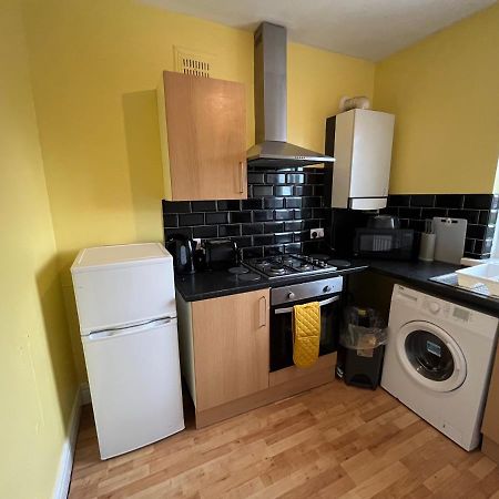 2 Bedroom Apartment, 5 Minutes From City Centre Ньюкасл-апон-Тайн Екстер'єр фото
